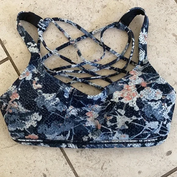 Lululemon Free to Be Bra *Wild - Picture 2 of 4